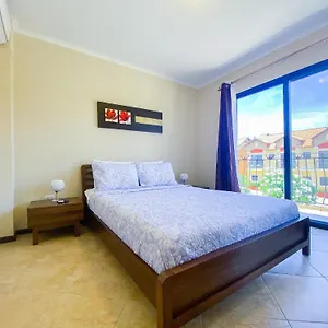 Holiday home Gold Coast Walk 3 Pools Club House Gym, Palm Beach